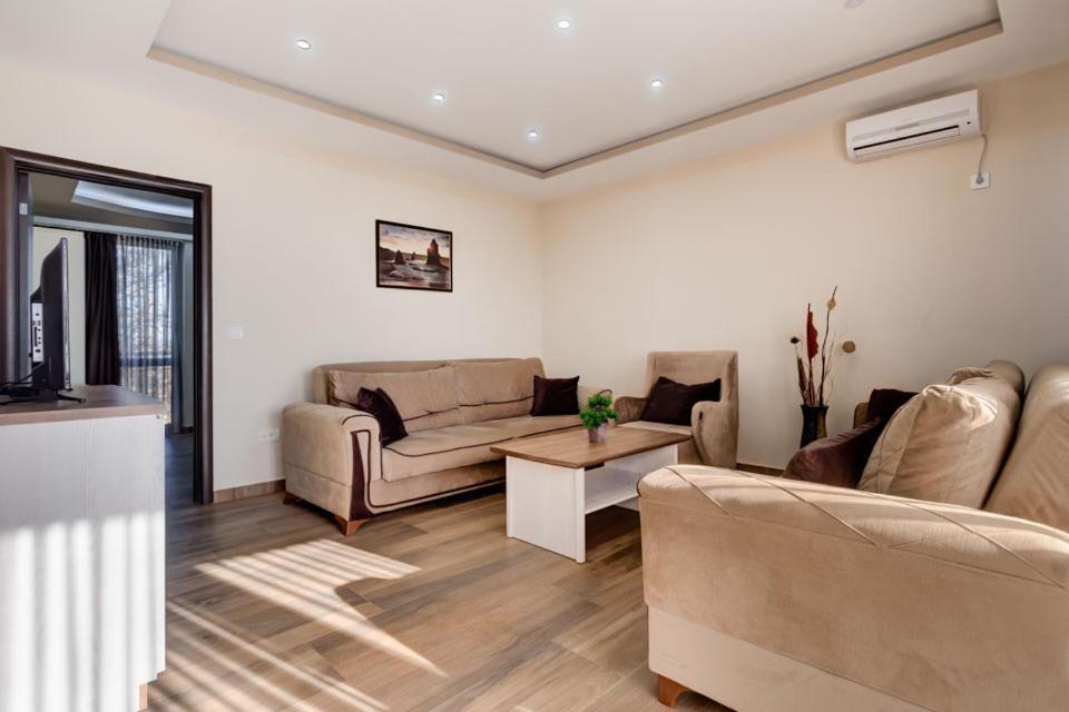 Hotel Zan Ulcinj Exteriér fotografie