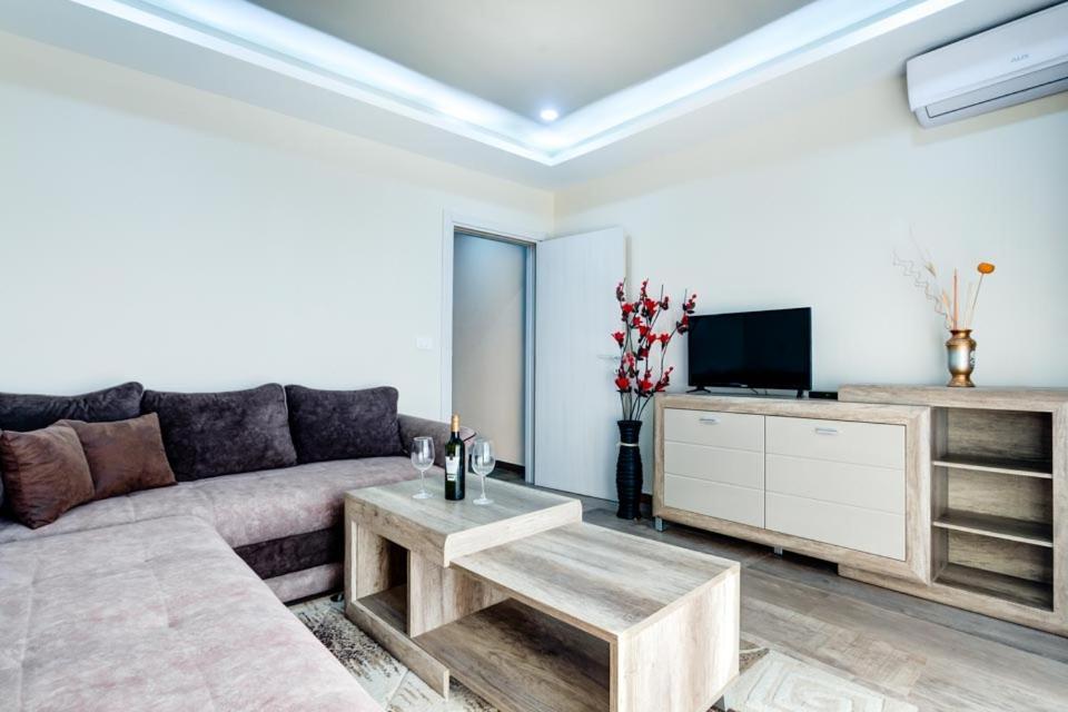 Hotel Zan Ulcinj Exteriér fotografie